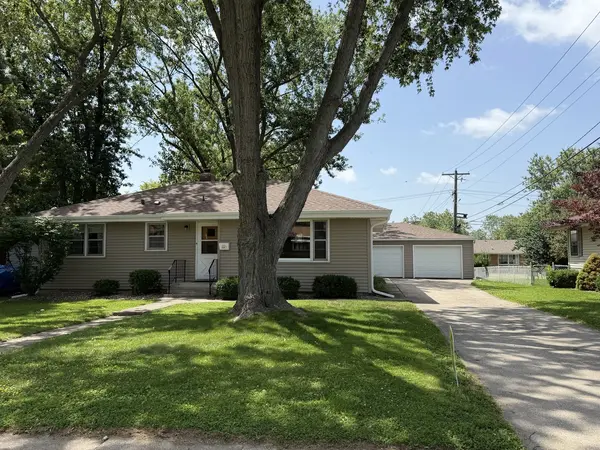 1136 Gertsam DR, Bradley, IL 60915