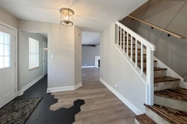 505 Tebay PL W, Schaumburg, IL 60194