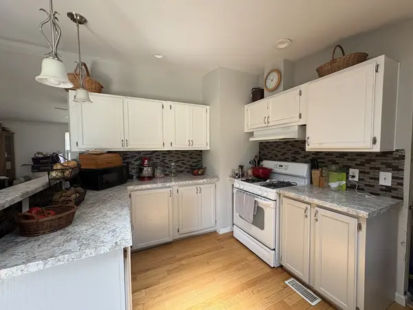 127 Cardinal LN, Sandwich, IL 60548