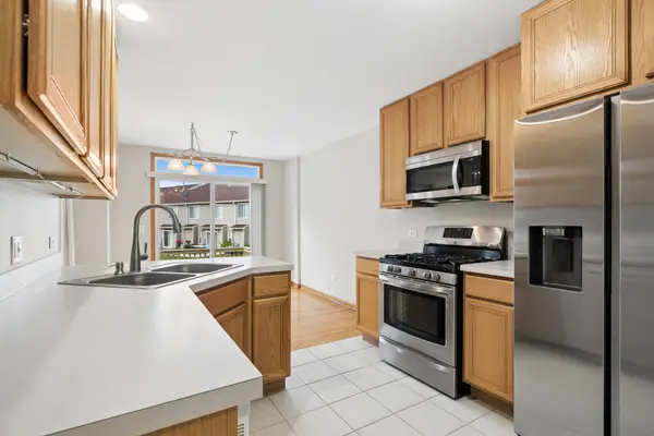 1109 Grass Lake DR #1109, Fox Lake, IL 60020