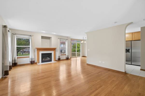 1109 Grass Lake DR #1109, Fox Lake, IL 60020