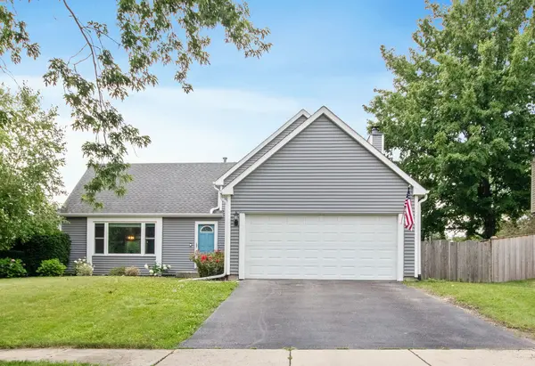 2201 Pontiac CIR, Naperville, IL 60565