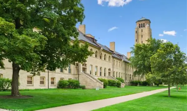 154 Leonard Wood South #213, Highland Park, IL 60035