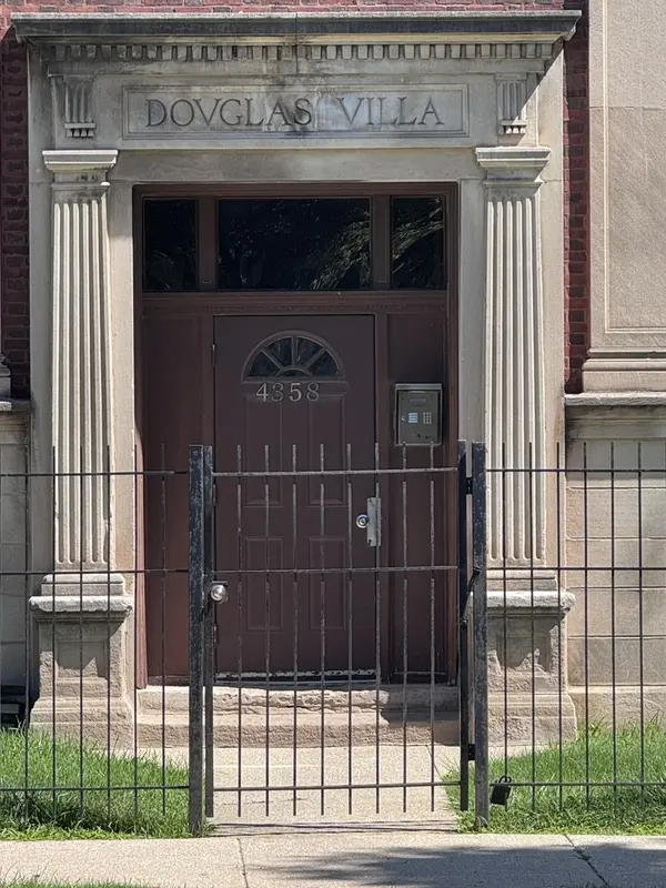 4358 W Washington BLVD #204, Chicago, IL 60624