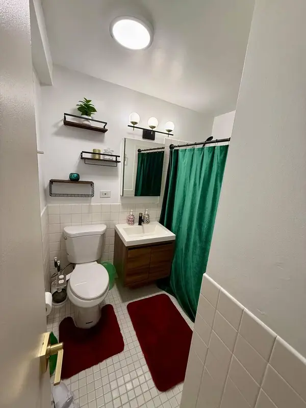 4250 N Marine DR #2414, Chicago, IL 60613