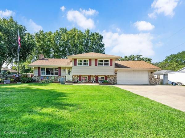 29W255 Lester ST, West Chicago, IL 60185
