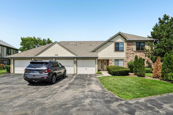 1728 N Emerald Bay #4, Palatine, IL 60074