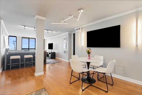 1660 N La Salle ST #4003-05, Chicago, IL 60614