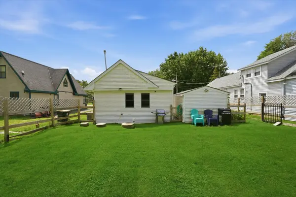 23016 W Lakeview AVE, Antioch, IL 60002