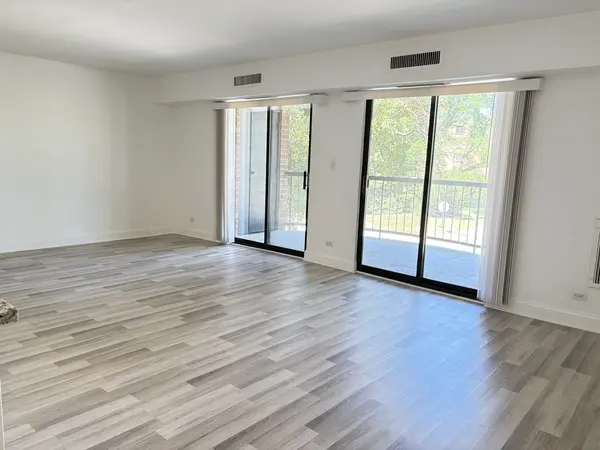 1415 E Central RD #203A, Arlington Heights, IL 60005