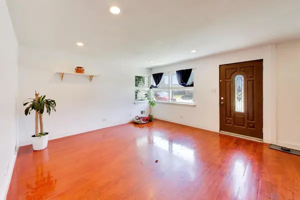 Address not disclosed, Berwyn, IL 60402