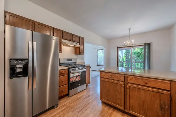 204 Magnolia DR, North Aurora, IL 60542