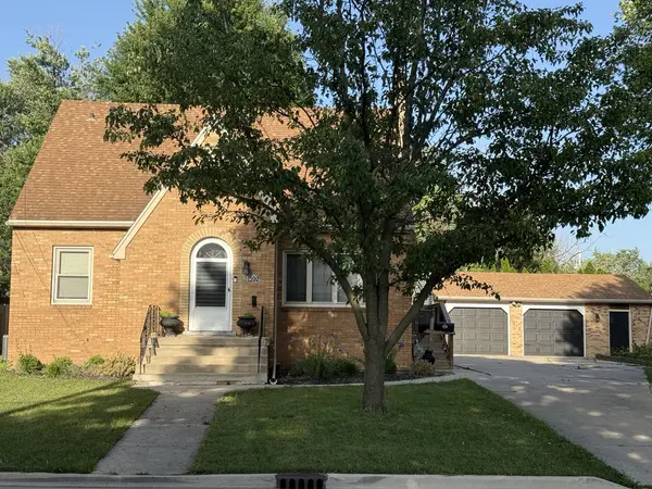 1500 Tonti ST, Lasalle, IL 61301