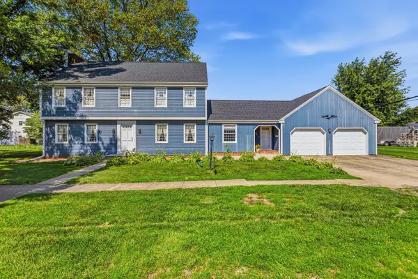415 S Spruce ST, Arthur, IL 61911
