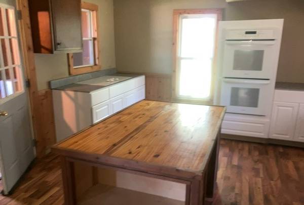 12509 Farm School RD, Durand, IL 61024