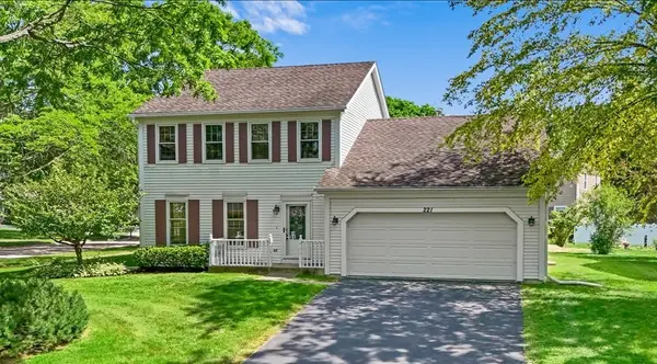 221 Foxmoor RD, Fox River Grove, IL 60021
