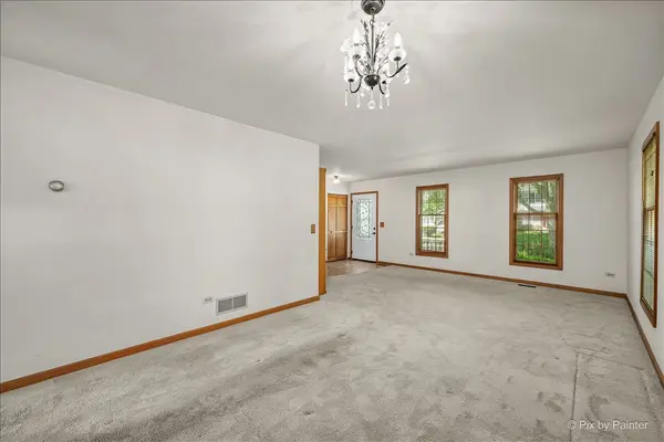 221 Foxmoor RD, Fox River Grove, IL 60021