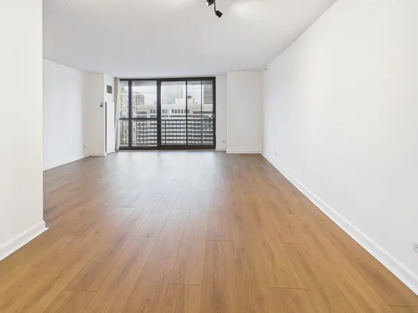 10 E ONTARIO ST #4103, Chicago, IL 60611