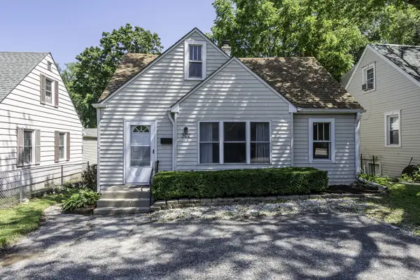 302 E Washington ST, Round Lake Park, IL 60073