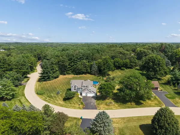 539 Creekview LN, Rockford, IL 61114