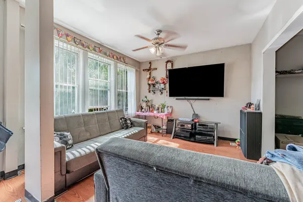 4950 S Marshfield AVE, Chicago, IL 60609
