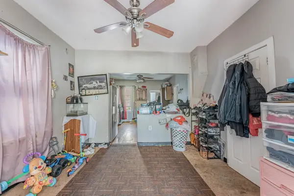 4950 S Marshfield AVE, Chicago, IL 60609