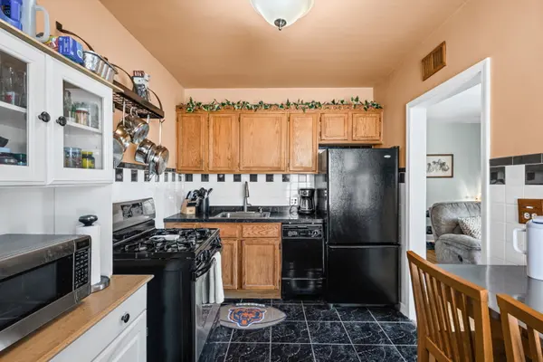 5148 N Monitor AVE #303, Chicago, IL 60630
