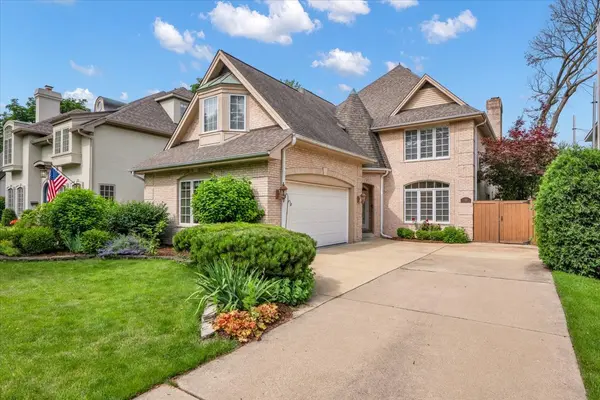 310 N County Line RD, Hinsdale, IL 60521