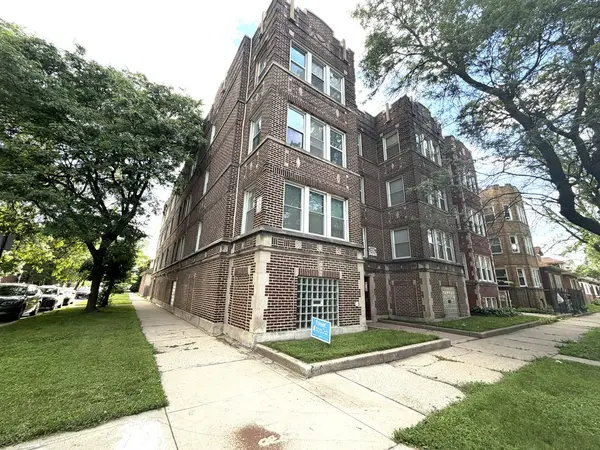 7656 S East End AVE #2E, Chicago, IL 60649