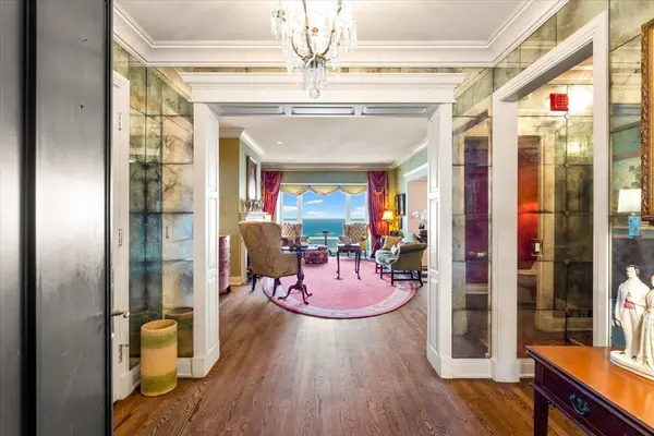 800 N Michigan AVE #5501, Chicago, IL 60611