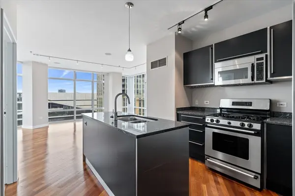 510 W Erie ST #805, Chicago, IL 60654