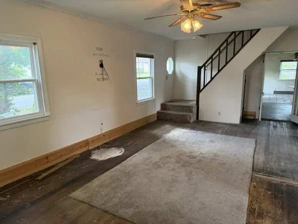1110 E OAK ST, West Frankfort, IL 62896