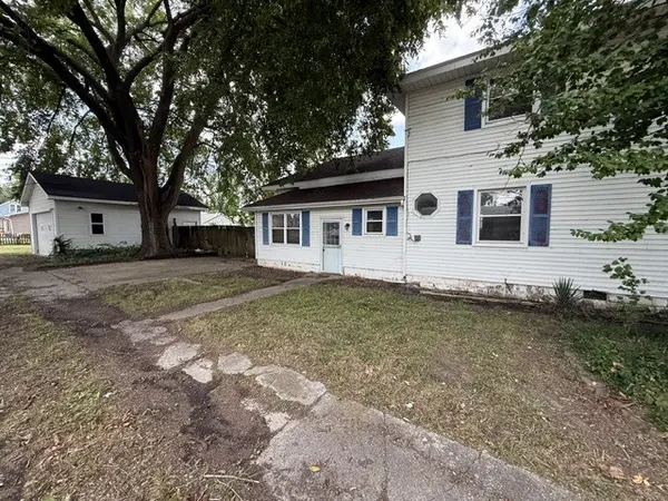 1110 E OAK ST, West Frankfort, IL 62896