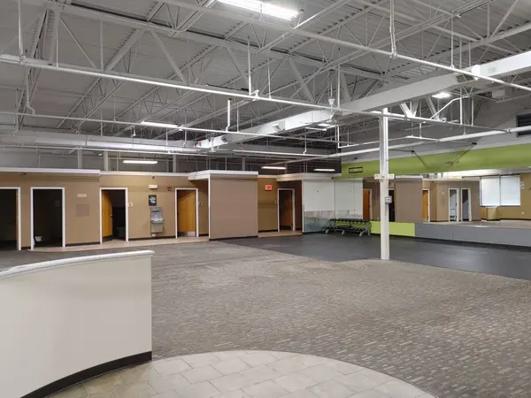 504 Northwest HWY, Cary, IL 60013