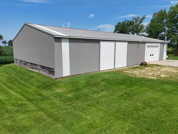 312 E Buckeye RD, Dakota, IL 61018