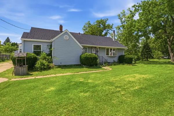 2017 Colona RD, East Moline, IL 61244