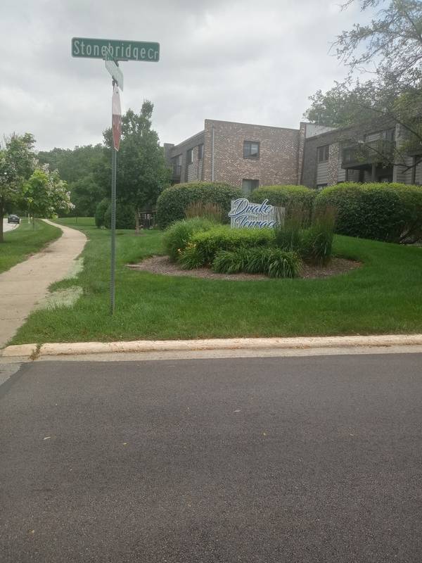 1480 Stonebridge CIR #D-1, Wheaton, IL 60189