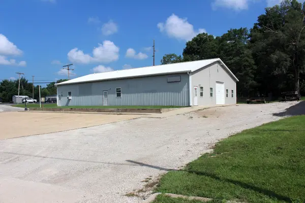 811 E State Highway 54, Clinton, IL 61727