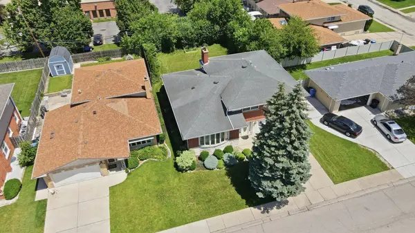 8238 W Balmoral AVE, Chicago, IL 60656