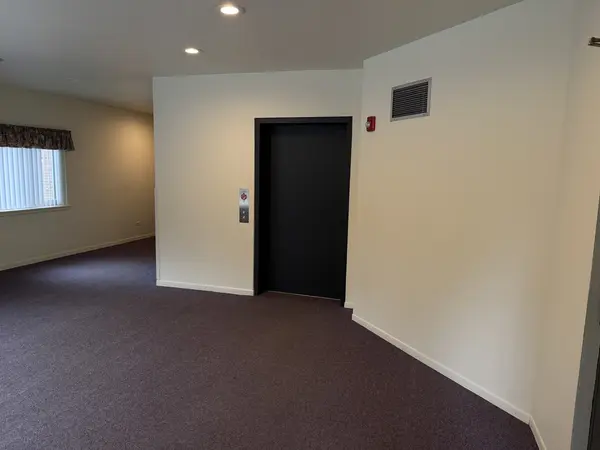 1018 Castilian CT #203, Glenview, IL 60025