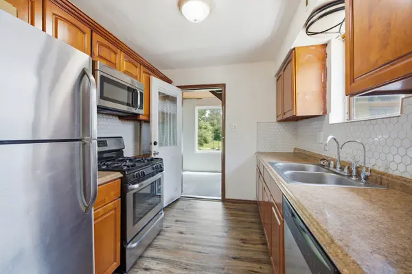 1375 WHITCOMB AVE, Des Plaines, IL 60018