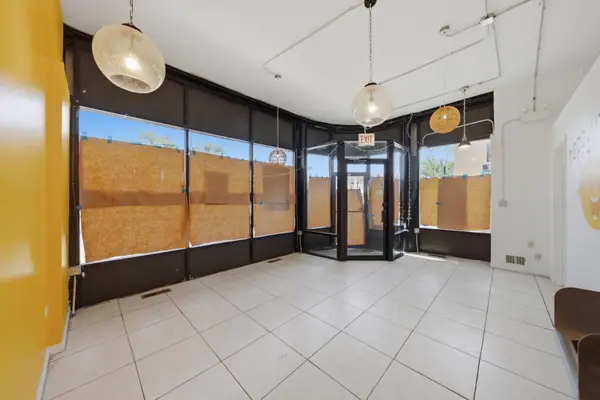 3901 W Fullerton AVE, Chicago, IL 60647