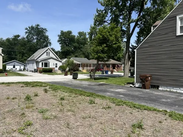 23 N Wabash AVE, Glenwood, IL 60425