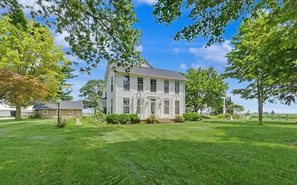 15869 N Vermilion West RD, Fithian, IL 61844