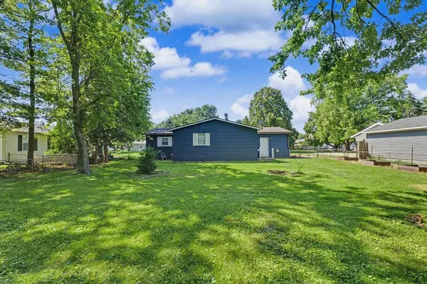 406 NORTHGATE DR, St. Joseph, IL 61873