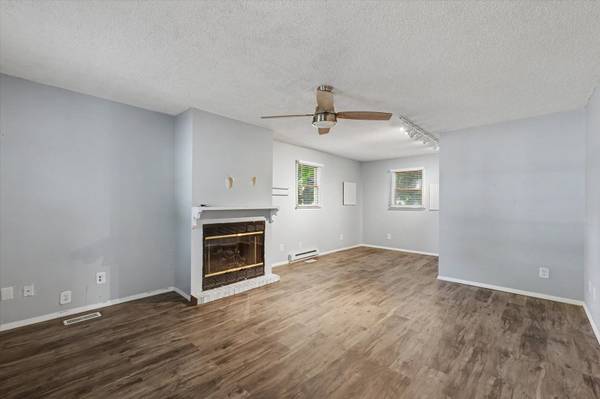 406 NORTHGATE DR, St. Joseph, IL 61873