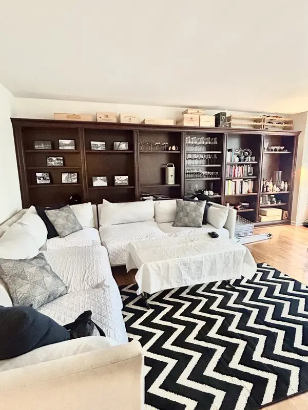 400 E Ohio ST #2504, Chicago, IL 60611