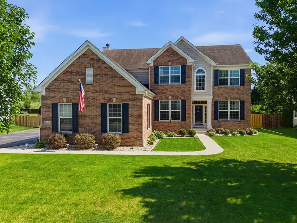 2457 Bryn Mawr LN, Crystal Lake, IL 60014