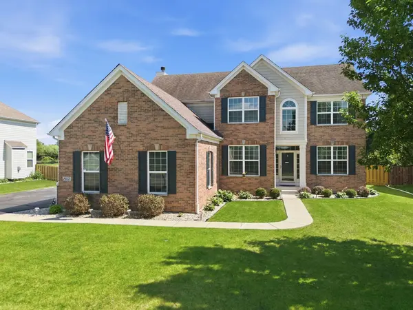 2457 Bryn Mawr LN, Crystal Lake, IL 60014