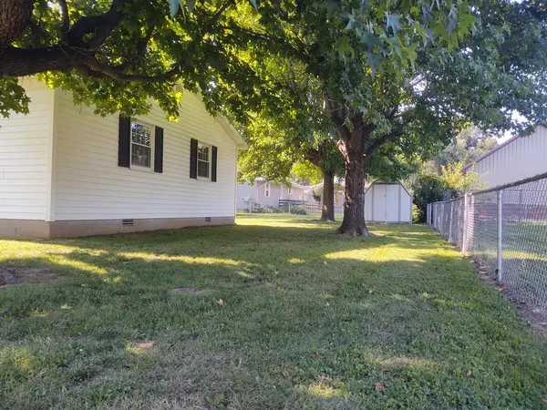 315 Circle DR, Vienna, IL 62995